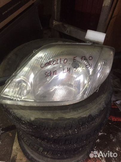 Передняя левая фара toyota