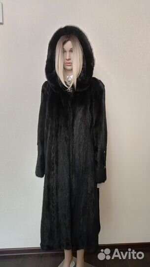 Шуба норковая р. 50/52 чёрная с капюшоном