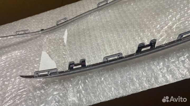 Накладка бампера переднего левая Mercedes W223