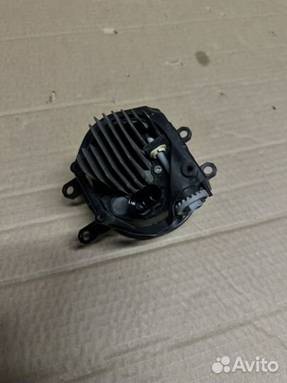 Toyota Camry V70 фара противотуманная левая