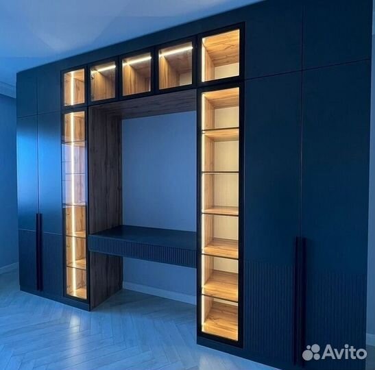 Шкаф с рабочей зоной на заказ