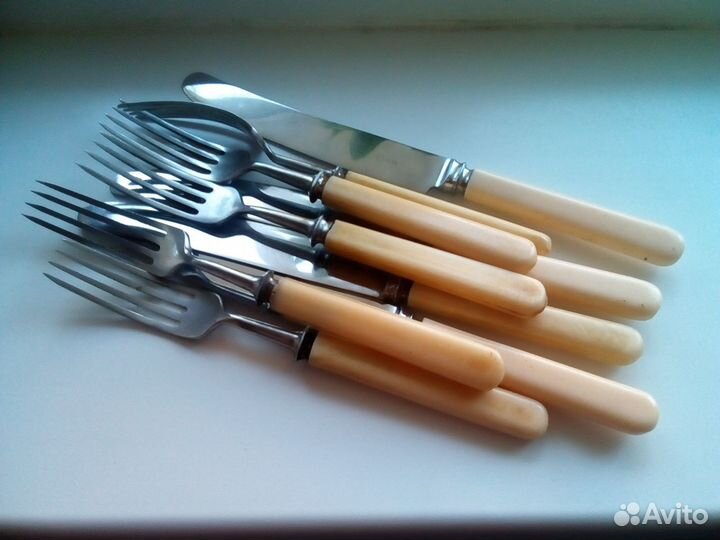 Столовые приборы