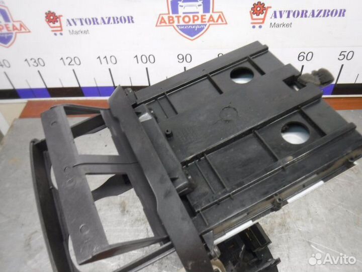 Центральная консоль Hyundai Accent G4EC 2008