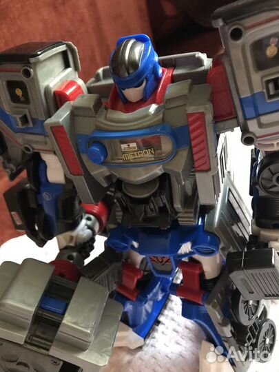 Трансформер young toys Tobot Athlon Metron