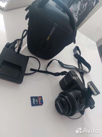 Фотоаппарат Samsung nx1100