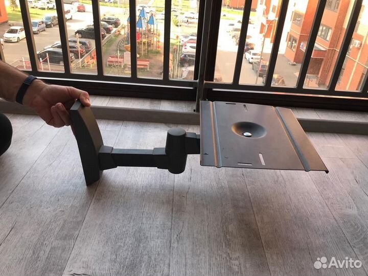 Кронштейн для телевизора поворотный