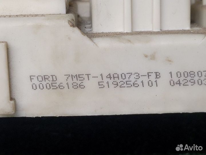 Блок предохранителей салонный Ford Focus 2