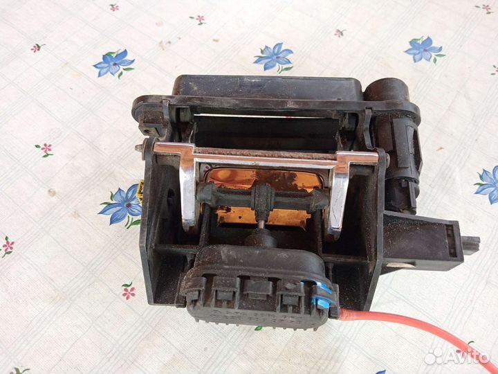 Замок багажника Мерседес W220