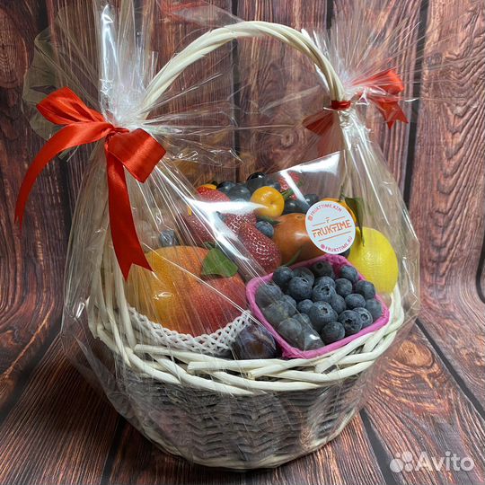 Фруктовая корзина на подарок