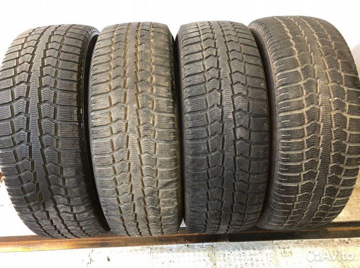 Pirelli Winter Ice Control 215/60 R17 98W