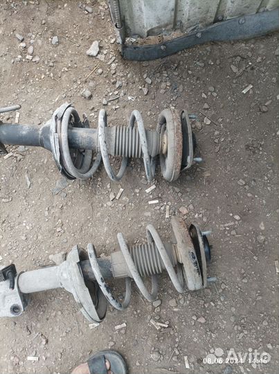 Амортизатор передний Mitsubishi Lancer 9 седан