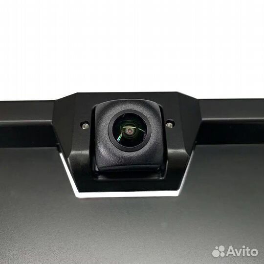 Камера заднего Лада Нива в рамке номера