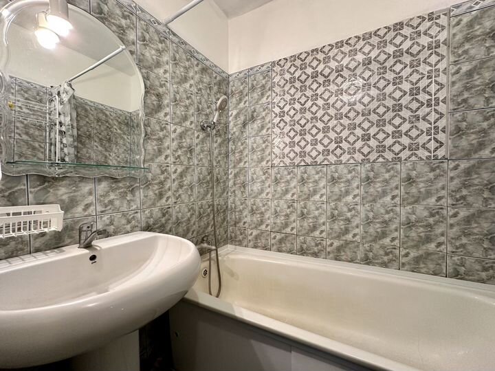 Комната 11,9 м² в 3-к., 10/10 эт.