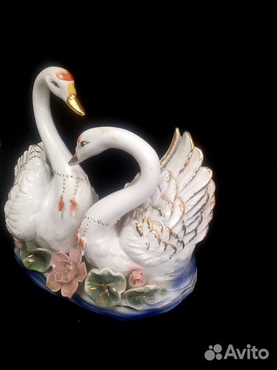 Лебеди статуэтки