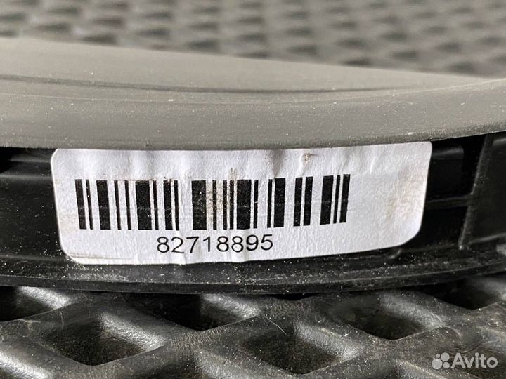 Резинка спойлера Volvo FH4 82718895