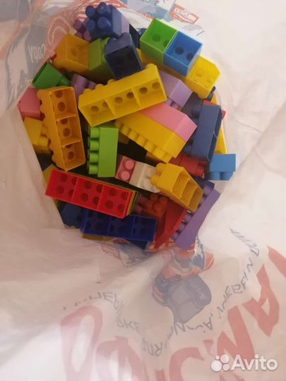 Конструктор пластмассовый(2 набора)