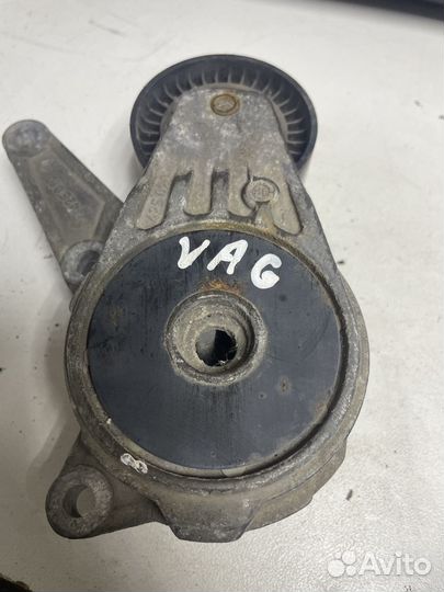 Натяжитель ролика VAG volkswagen passat