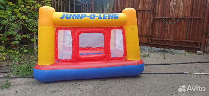 Надувной игровой батут