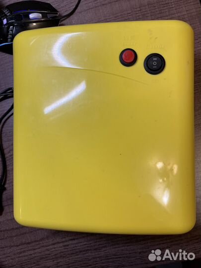 Лампа для сушки ногтей