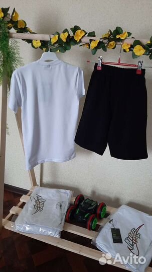 Стильный костюм для мальчика