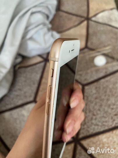 Телефон iPhone 8 plus