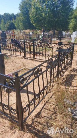 Оградки на кладбище