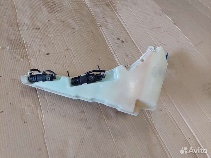 Бачок омывателя Audi A6 C6 2005-2012