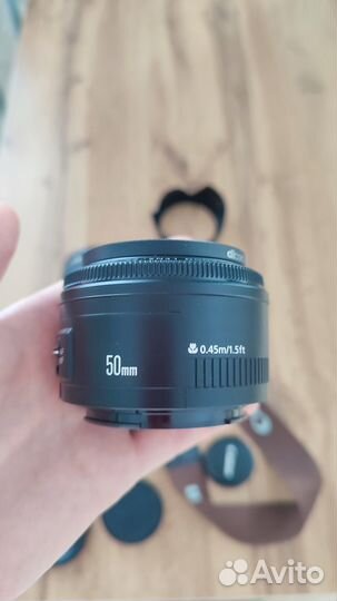 Зеркальный фотоаппарат canon