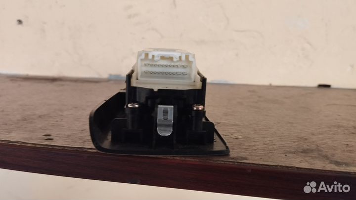 Блок управления стеклоподъемниками Toyota Lexus