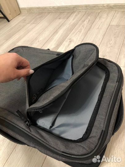 Dakine carry-on roller