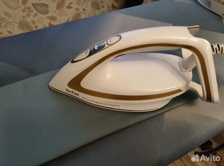 Утюг с парогенератором tefal