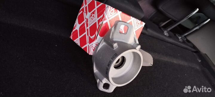 Продам опоры на задние стойки Пежо 308