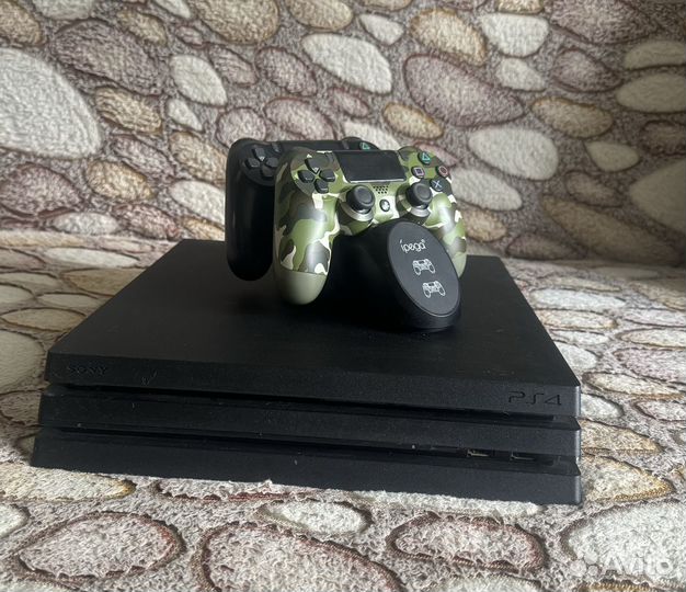 Продам Sony playstation 4 pro