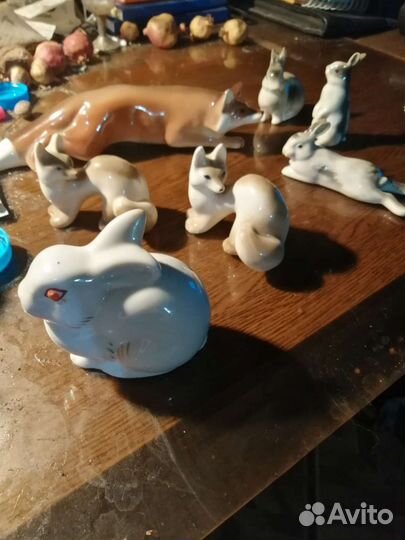 Фарфор. Зайцы, лисы