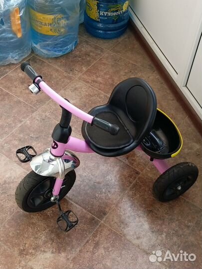 Детский трехколесный велосипед