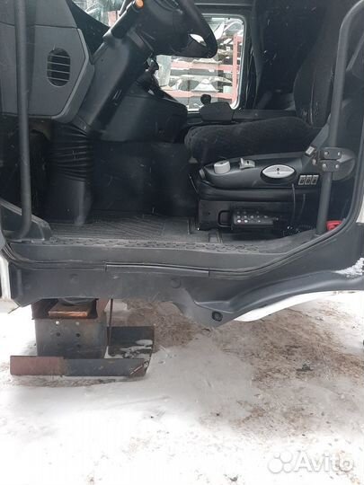 Кабина Mercedes Actros MP3 L-Cab