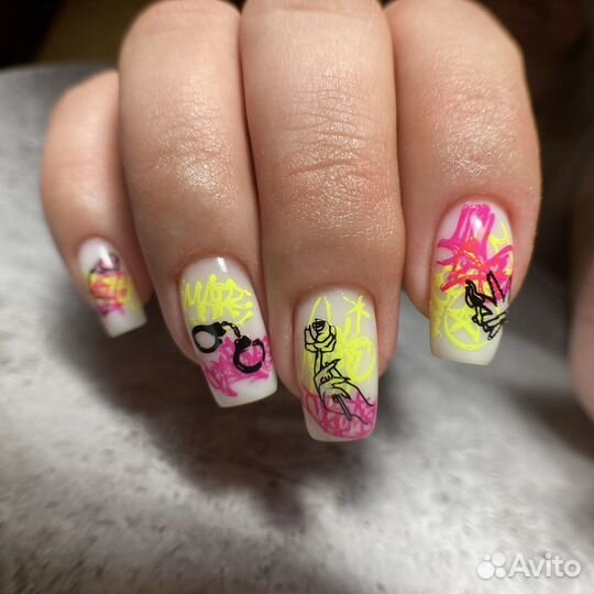 Маникюр, педикюр, гель-лак