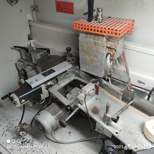 Кромкооблицовочный станок holzher 1321