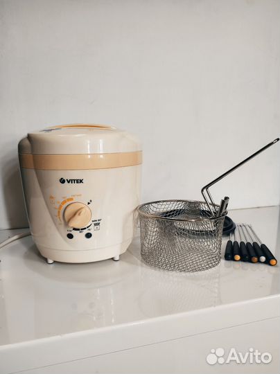 Фритюрница и фондю Vitek VT 1535 Y
