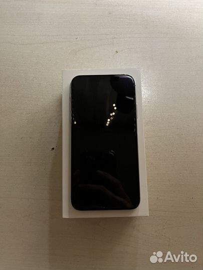 iPhone X, 64 ГБ