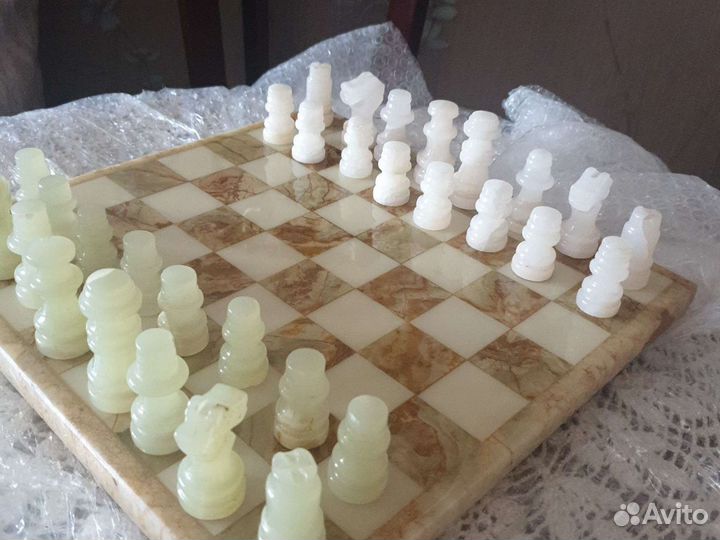 Шахматы из оникса