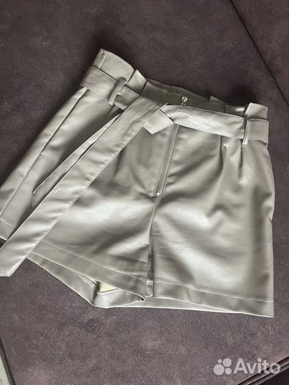 Шорты из эко кожи