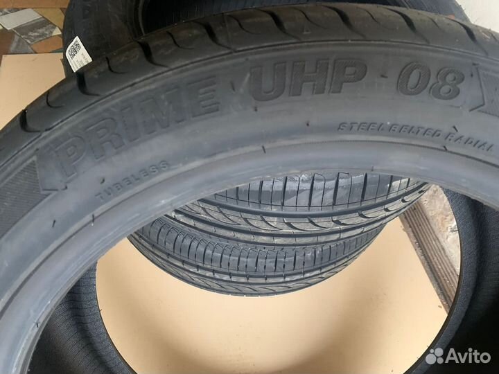 Roadmarch Prime UHP 08 225/45 R18 95W