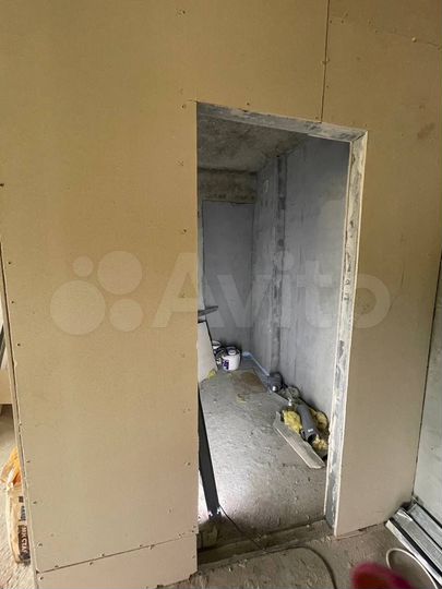 Квартира-студия, 42 м², 1/9 эт.