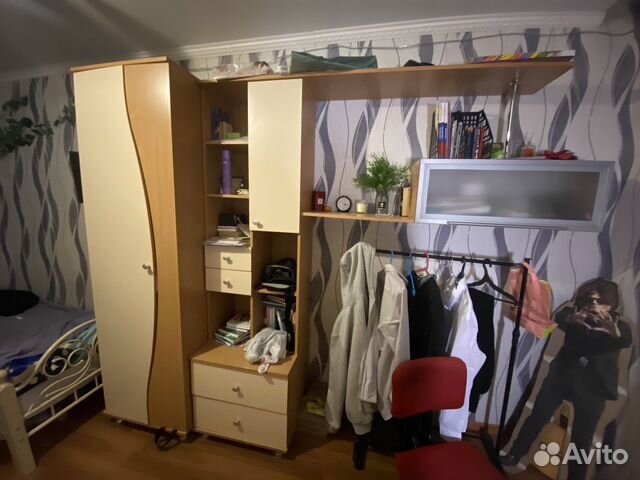 Письменный стол и шкаф