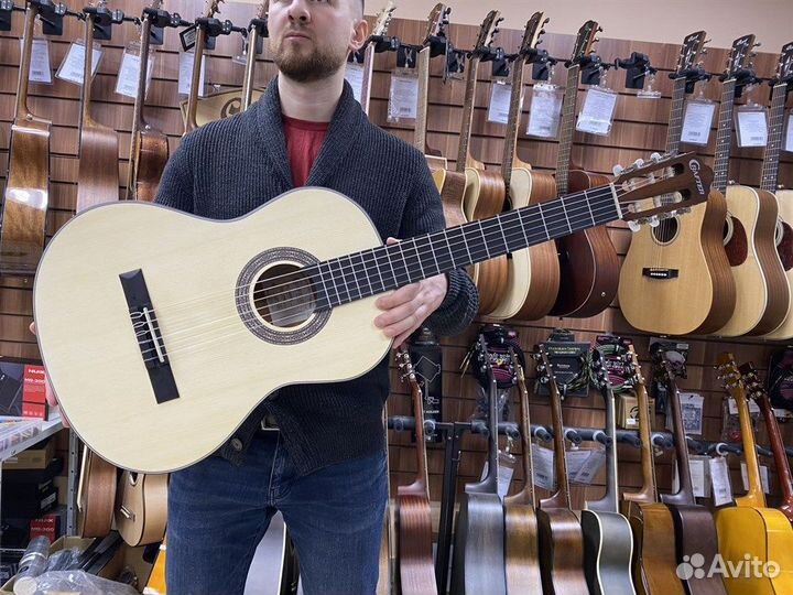 Классическая гитара Crafter + Аксессуары