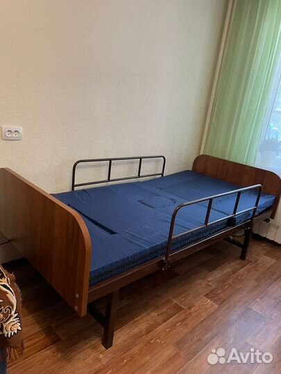 Медицинская кровать для лежачих больных