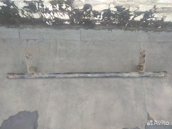 Задний упор-балка на Л200