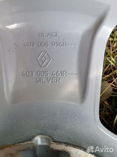 Pirelli Ice Zero 215/65 R16