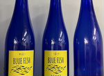 Синие бутылки с красивой формой